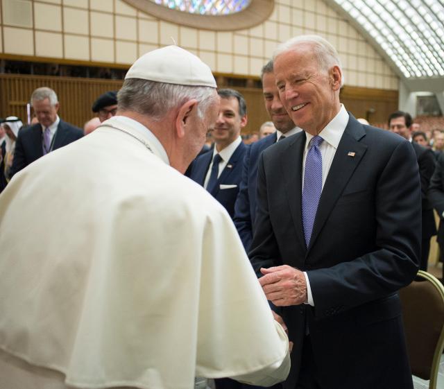Papa i Džo Bajden: Lečenje raka je globalno pitanje